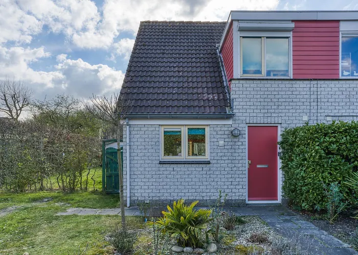 Vakantiehuis, Villapark Oesterbaai 39, Aan Zee, Grenzend Aan Speeltuin